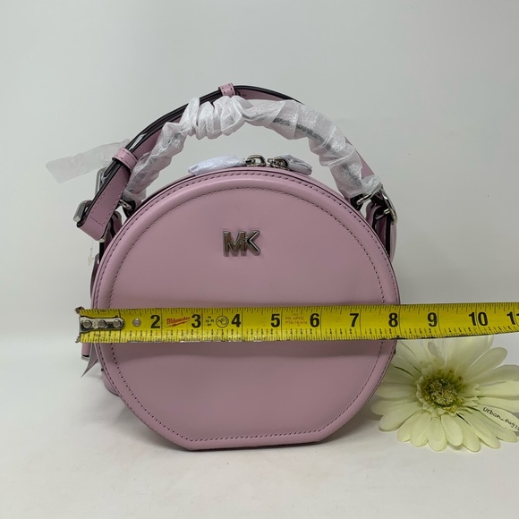 Michael Kors Delaney Medium TH Canteen Messenger - Picture 2 of 10